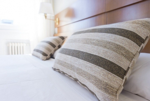 Почему важно периодически менять подушку для сна